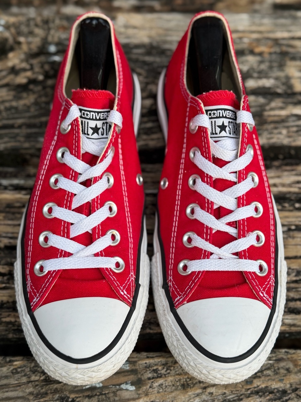 Converse Chuck Taylor All Star Unisex (M-6 W-8) Red Low Top Canvas Sneakers X2